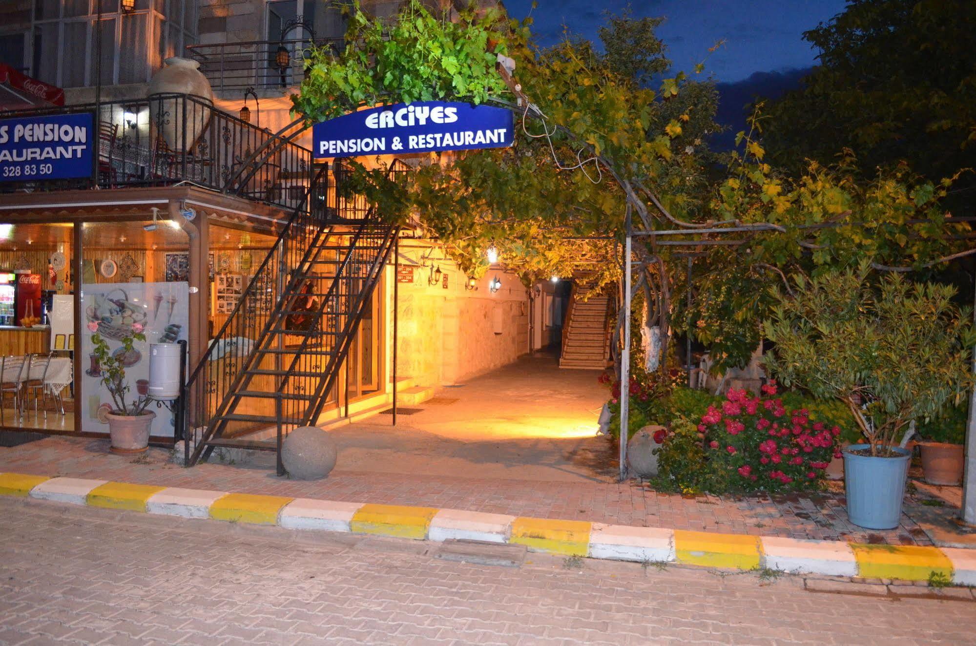 אוצ'יסר Erciyes Stone Hotel מראה חיצוני תמונה